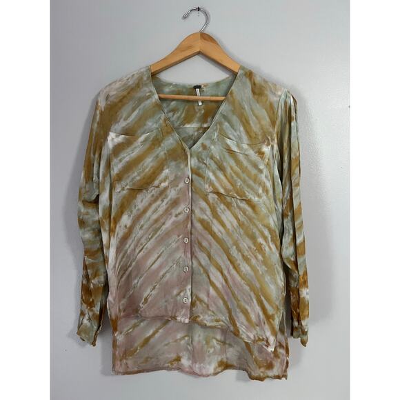 Young Fabulous and Broke YFB Sheer Tie-Dye Button Up High-Low Blouse Size Small - Picture 1 of 6